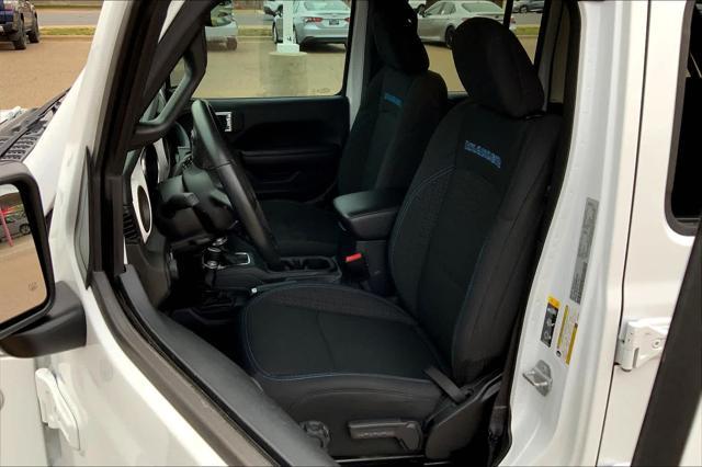 Photo of 2021 Bright White Clearcoat Jeep Wrangler Unlimited