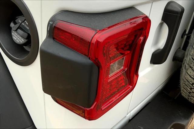 Photo of 2021 Bright White Clearcoat Jeep Wrangler Unlimited