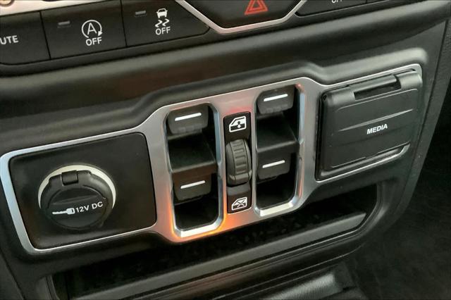 Photo of 2021 Bright White Clearcoat Jeep Wrangler Unlimited