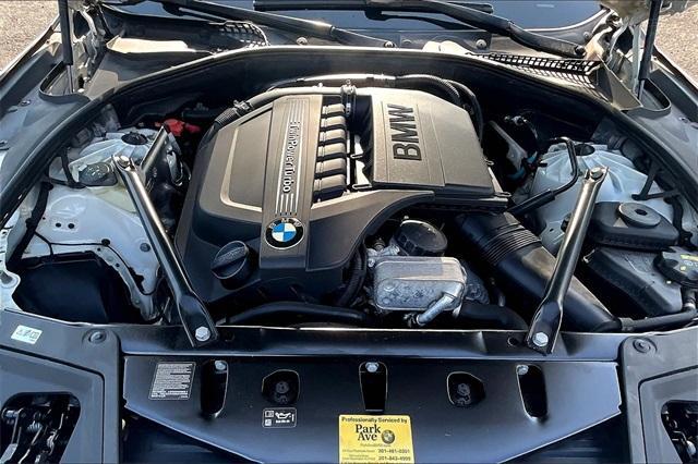 Photo of 2016 Alpine White BMW 535
