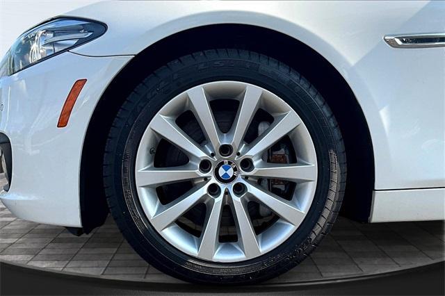 Photo of 2016 Alpine White BMW 535