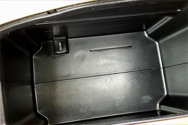 Photo of 2017 Black Toyota Highlander