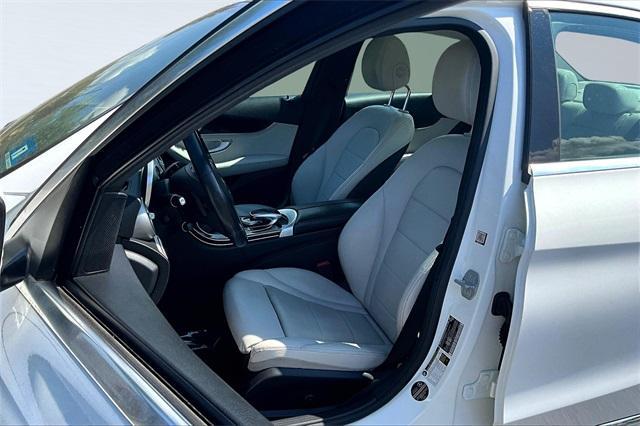 Photo of 2015 White Mercedes-Benz C-Class