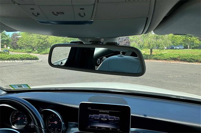 Photo of 2015 White Mercedes-Benz C-Class