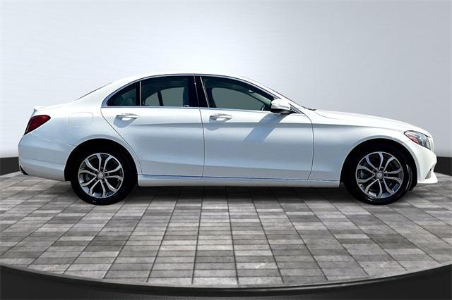 Photo of 2015 White Mercedes-Benz C-Class