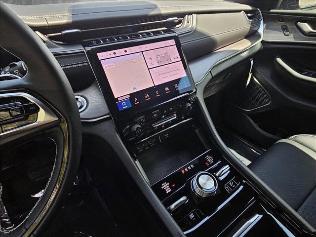 Photo of 2025 Baltic Gray Metallic Clearcoat Jeep Grand Cherokee L