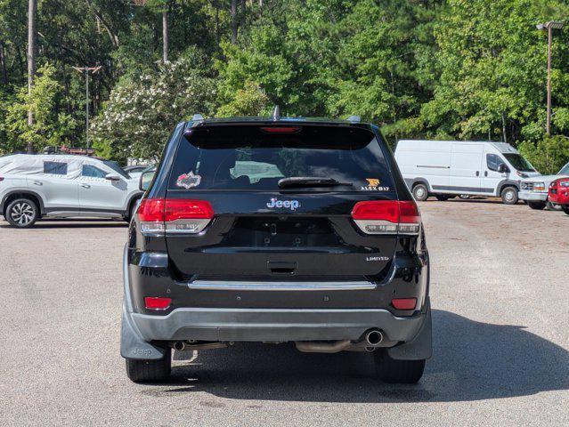 Photo of 2018 Diamond Black Crystal Pearlcoat Jeep Grand Cherokee