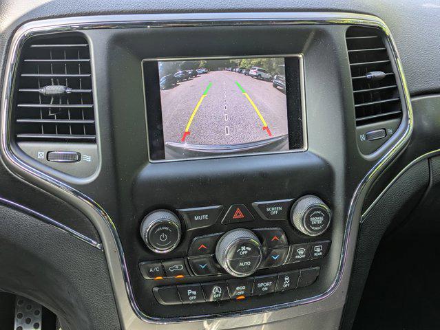 Photo of 2018 Diamond Black Crystal Pearlcoat Jeep Grand Cherokee