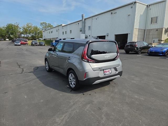 Photo of 2023 Steel Gray Kia Soul