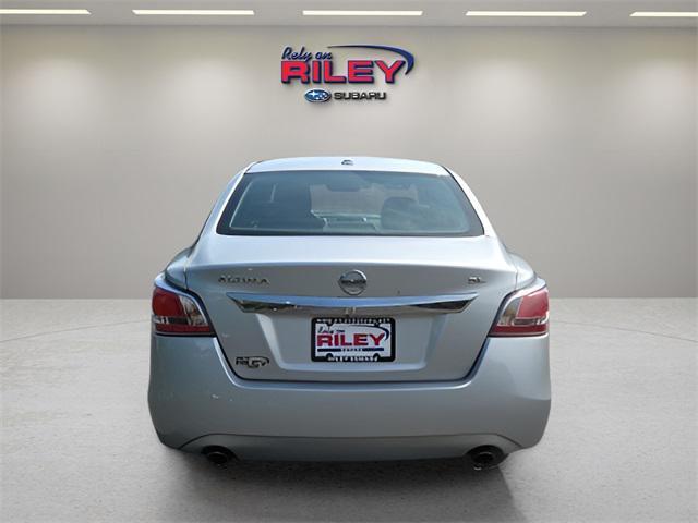 Photo of 2015 Brilliant Silver Nissan Altima