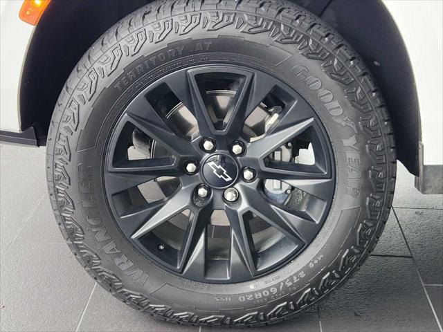 Photo of 2023 Summit White Chevrolet Tahoe