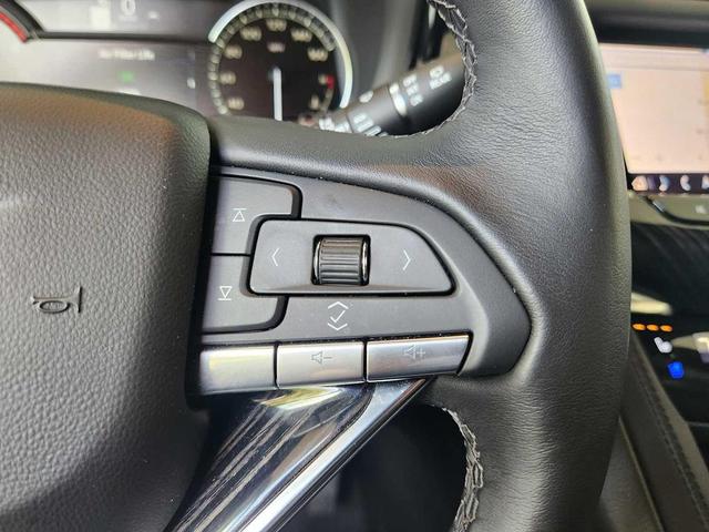 Photo of 2025 Stellar Black Metallic Cadillac XT6