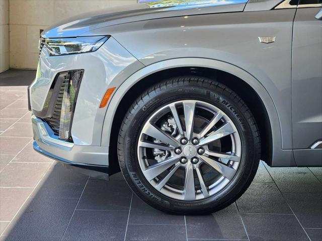 Photo of 2025 Argent Silver Metallic Cadillac XT6