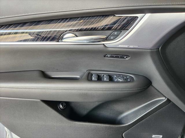 Photo of 2025 Argent Silver Metallic Cadillac XT6