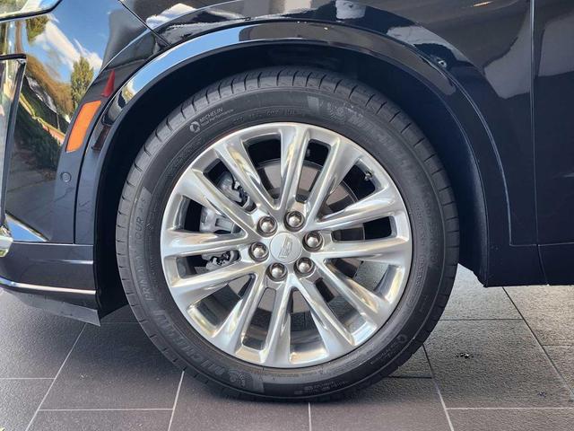 Photo of 2022 Stellar Black Metallic Cadillac XT6
