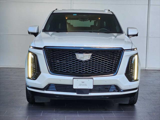 Photo of 2025 Crystal White Tricoat Cadillac Escalade