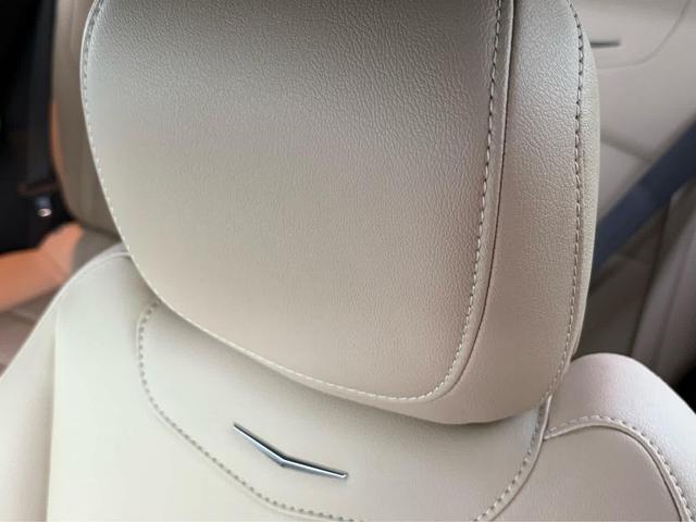 Photo of 2024 Crystal White Tricoat Cadillac XT4