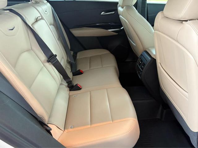 Photo of 2024 Crystal White Tricoat Cadillac XT4