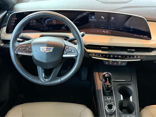 Photo of 2024 Crystal White Tricoat Cadillac XT4