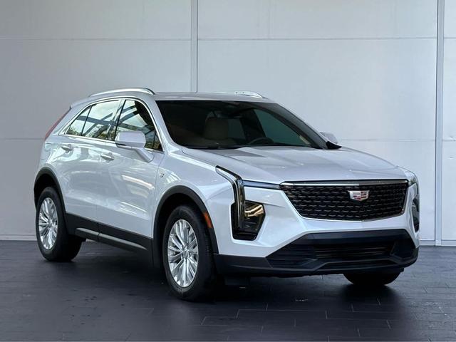 Photo of 2024 Crystal White Tricoat Cadillac XT4