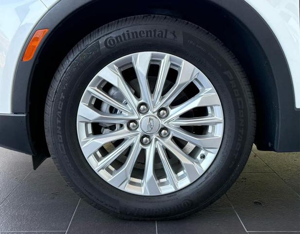 Photo of 2024 Crystal White Tricoat Cadillac XT4