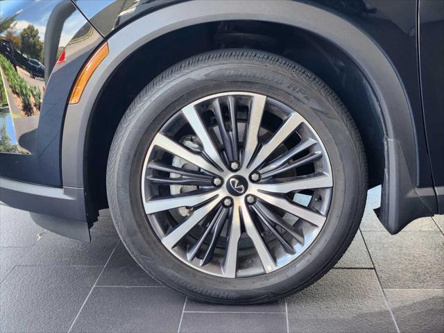 Photo of 2023 Mineral Black INFINITI QX60