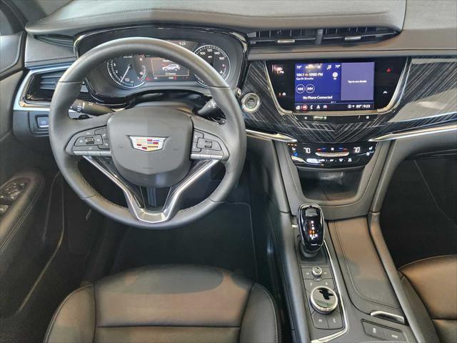 Photo of 2025 Argent Silver Metallic Cadillac XT6