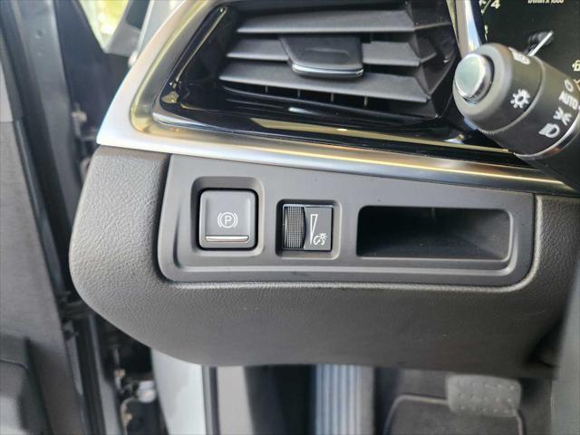 Photo of 2025 Argent Silver Metallic Cadillac XT6