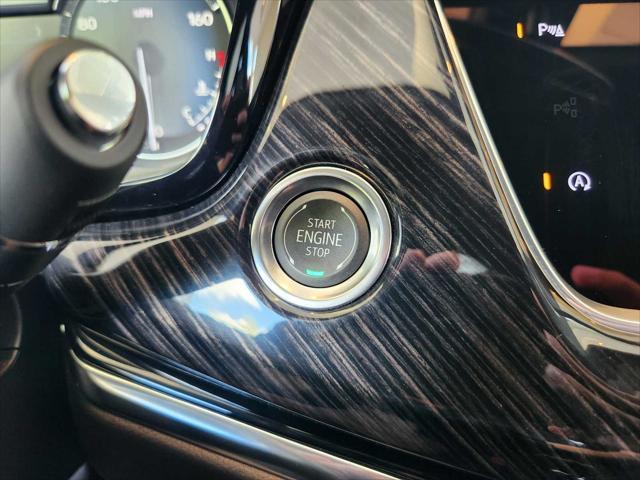 Photo of 2025 Argent Silver Metallic Cadillac XT6