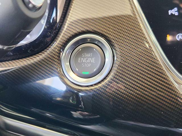 Photo of 2025 Argent Silver Metallic Cadillac XT6