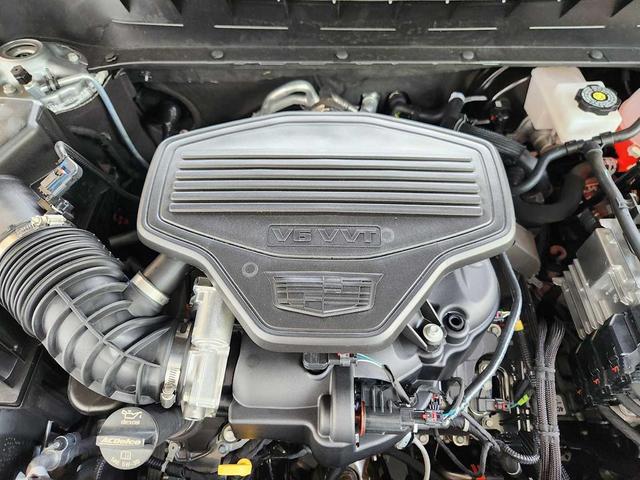 Photo of 2025 Argent Silver Metallic Cadillac XT6