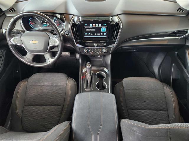 Photo of 2018 Satin Steel Metallic Chevrolet Traverse