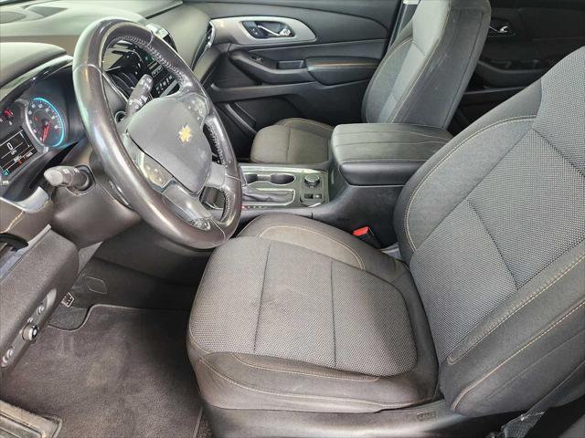 Photo of 2018 Satin Steel Metallic Chevrolet Traverse