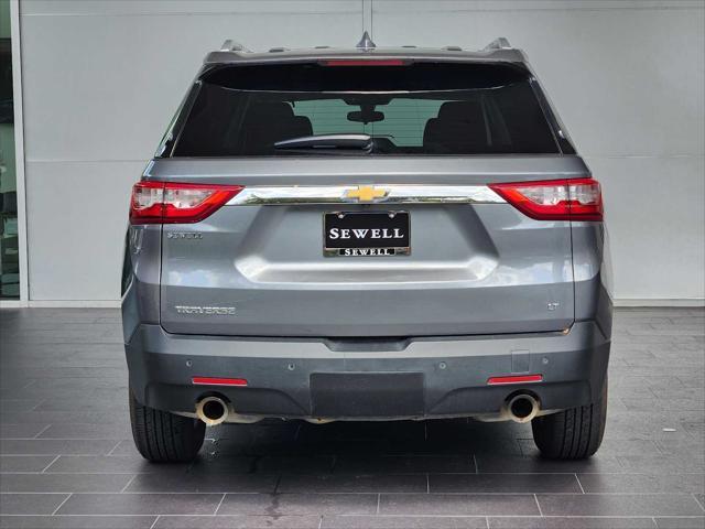 Photo of 2018 Satin Steel Metallic Chevrolet Traverse