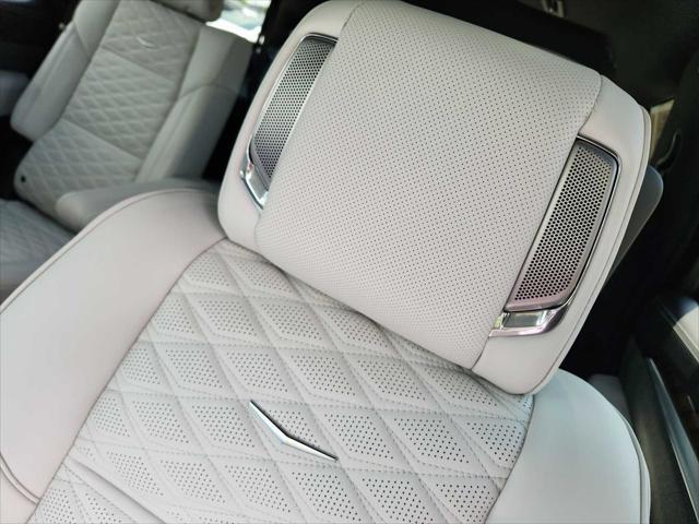 Photo of 2025 Crystal White Tricoat Cadillac Escalade