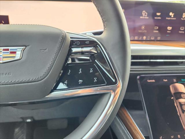 Photo of 2025 Crystal White Tricoat Cadillac Escalade