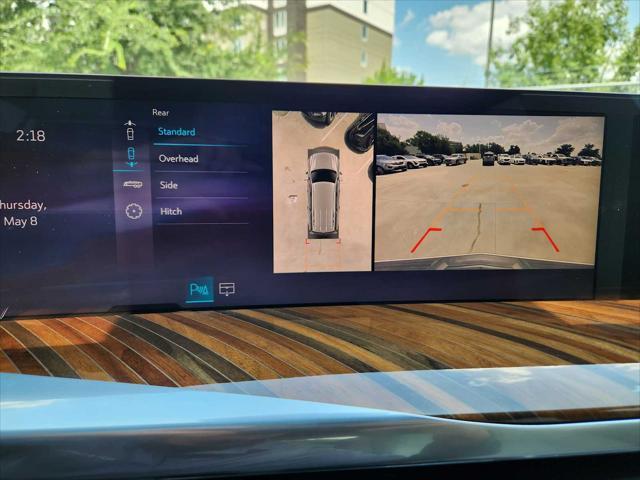 Photo of 2025 Crystal White Tricoat Cadillac Escalade