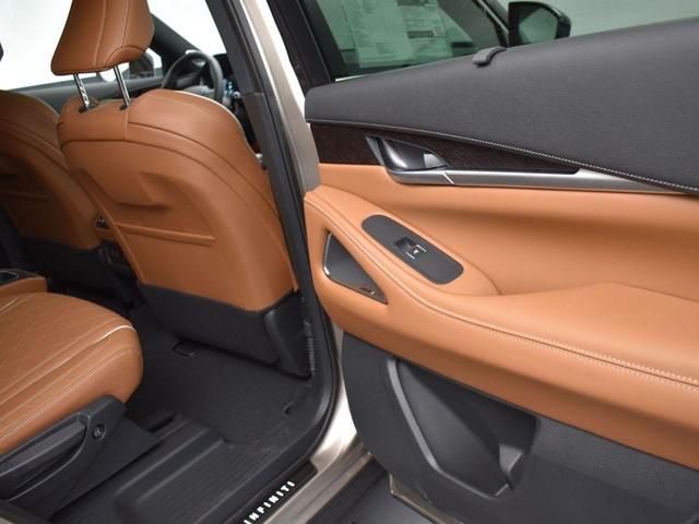 Photo of 2025 Warm Titanium/Black Obsidian INFINITI QX60