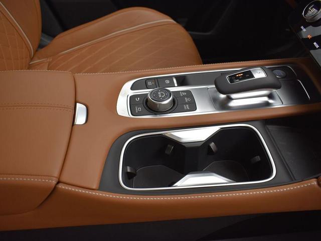 Photo of 2025 Warm Titanium/Black Obsidian INFINITI QX60