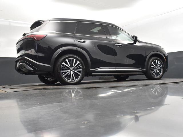 Photo of 2025 Mineral Black INFINITI QX60