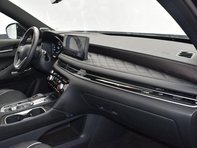 Photo of 2025 Mineral Black INFINITI QX60