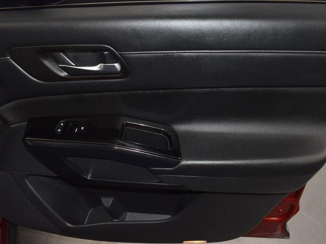 Photo of 2022 Scarlet Ember Tintcoat Nissan Pathfinder