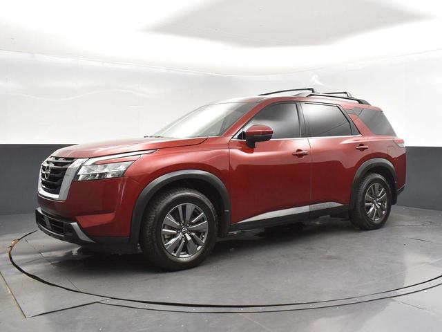 Photo of 2022 Scarlet Ember Tintcoat Nissan Pathfinder