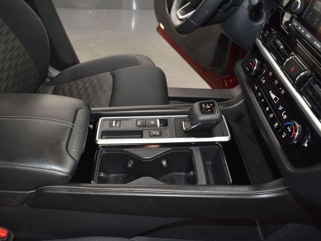 Photo of 2022 Scarlet Ember Tintcoat Nissan Pathfinder