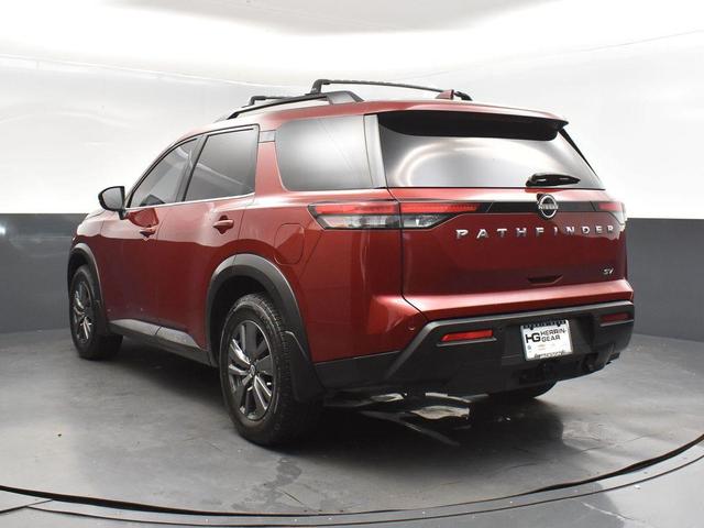 Photo of 2022 Scarlet Ember Tintcoat Nissan Pathfinder