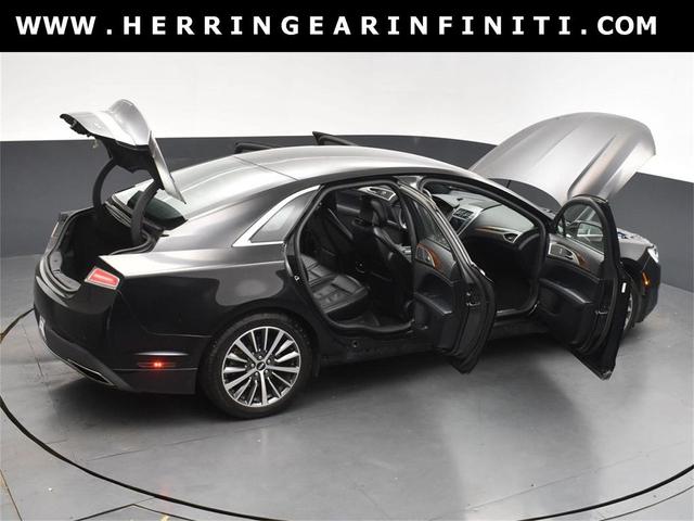 Photo of 2017 Velvet Lincoln MKZ