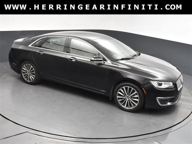 Photo of 2017 Velvet Lincoln MKZ