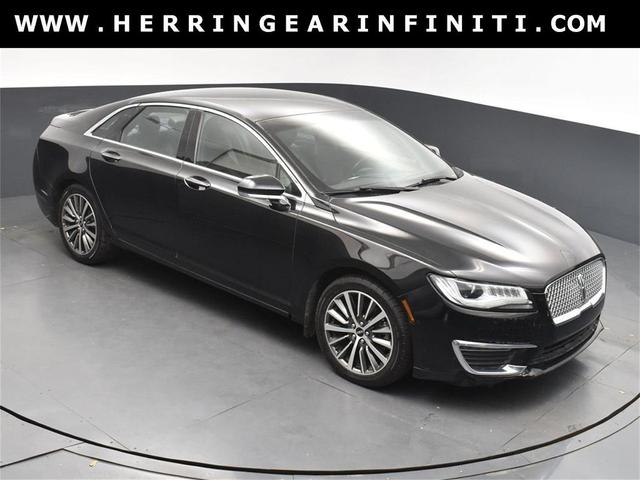 Photo of 2017 Velvet Lincoln MKZ