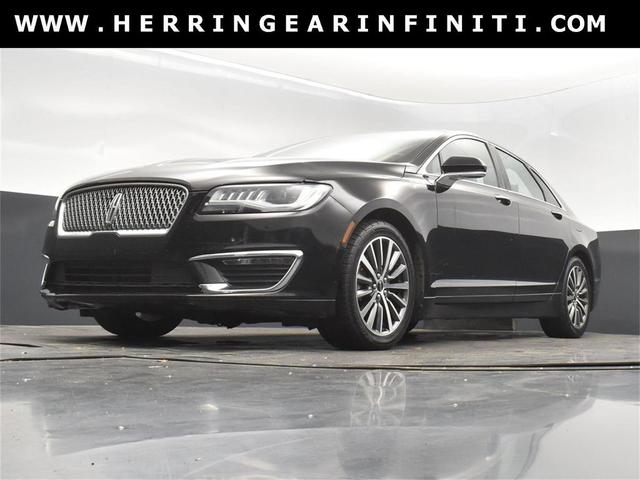Photo of 2017 Velvet Lincoln MKZ