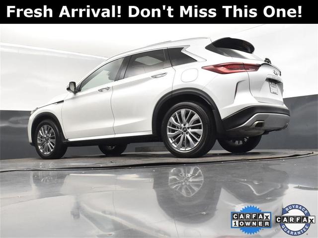 Photo of 2023 Radiant White INFINITI QX50